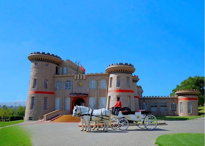 Tafaria Castle image 5